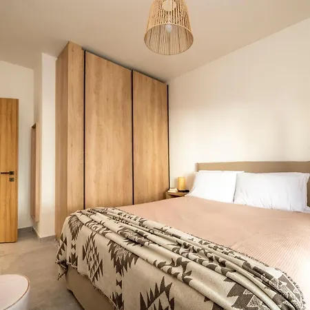 Irene's Sunny بلدة كوس